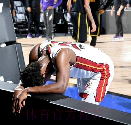 巴特勒首节7投5中,罚球3中3得到13分2篮板1助攻2抢断 巴特勒首节7投5中,罚球3中3得到13分2篮板1助攻2抢断